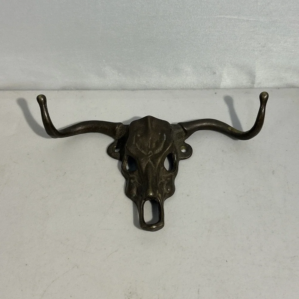 Modern Cast Bronze Steer Head Skull Wall Mounted Sculpture, Decorative Fine Art